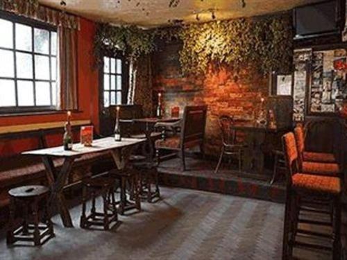 The Lamb Inn Marlborough Bagian luar foto