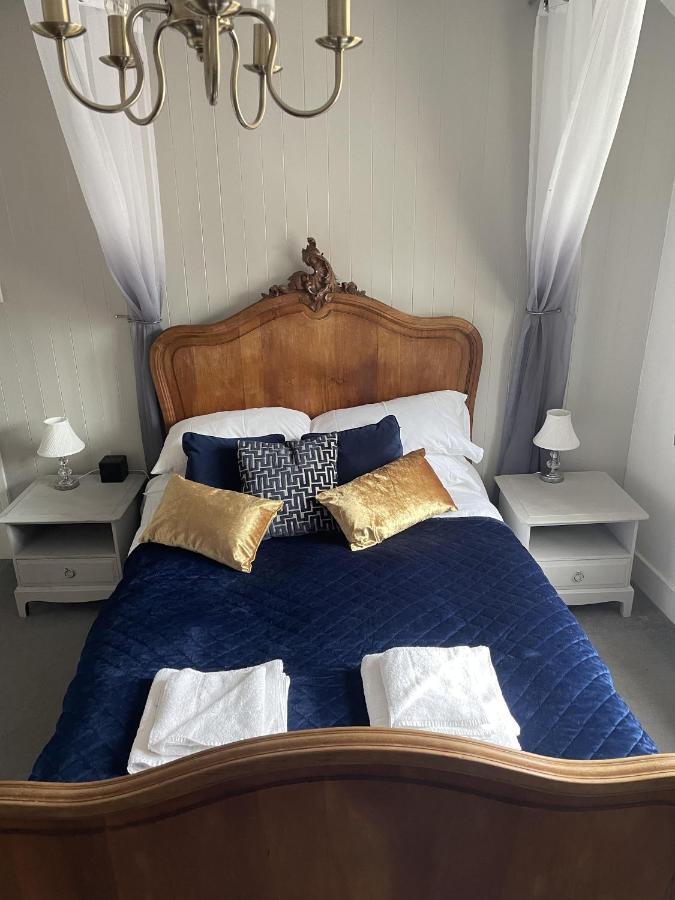 The Lamb Inn Marlborough Bagian luar foto