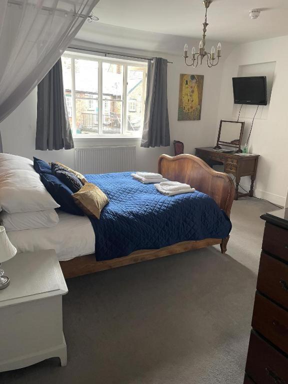 The Lamb Inn Marlborough Ruang foto