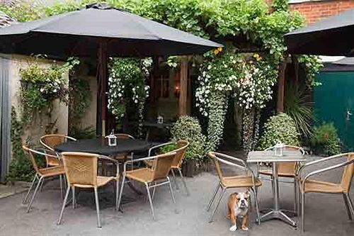 The Lamb Inn Marlborough Bagian luar foto